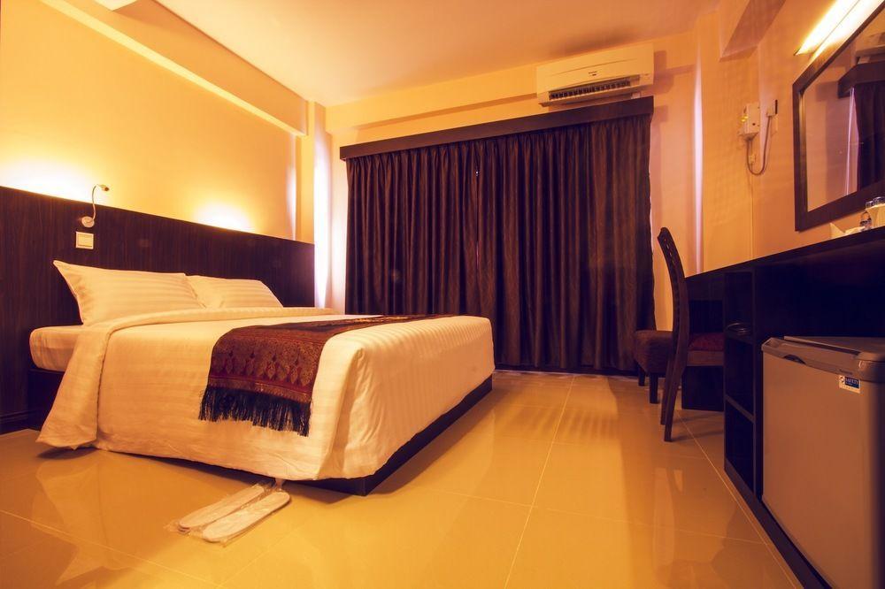 Hotel Yankin Yangon Exterior photo