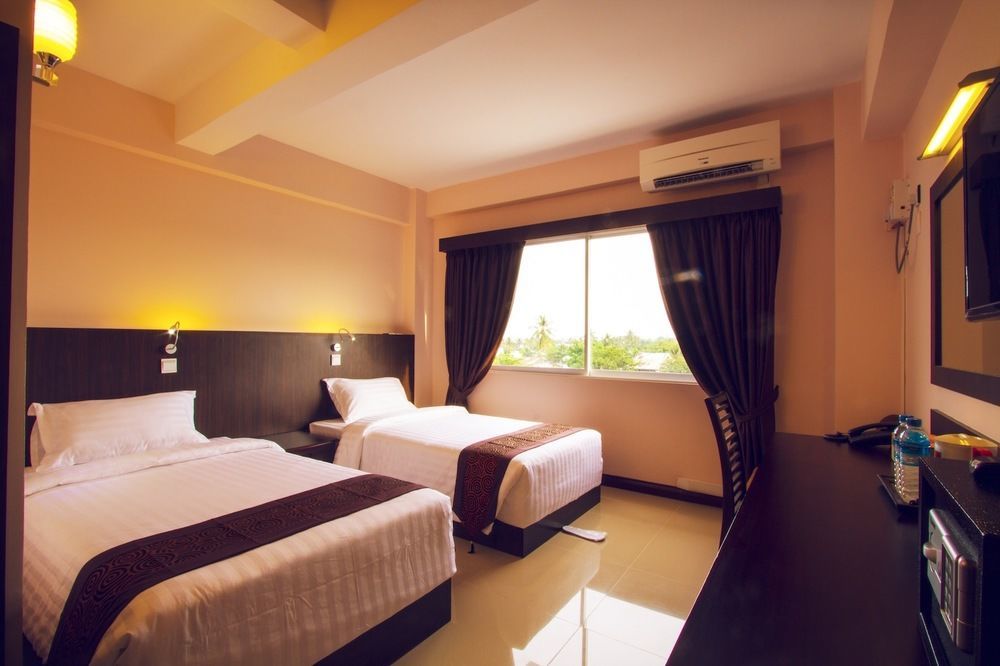 Hotel Yankin Yangon Exterior photo