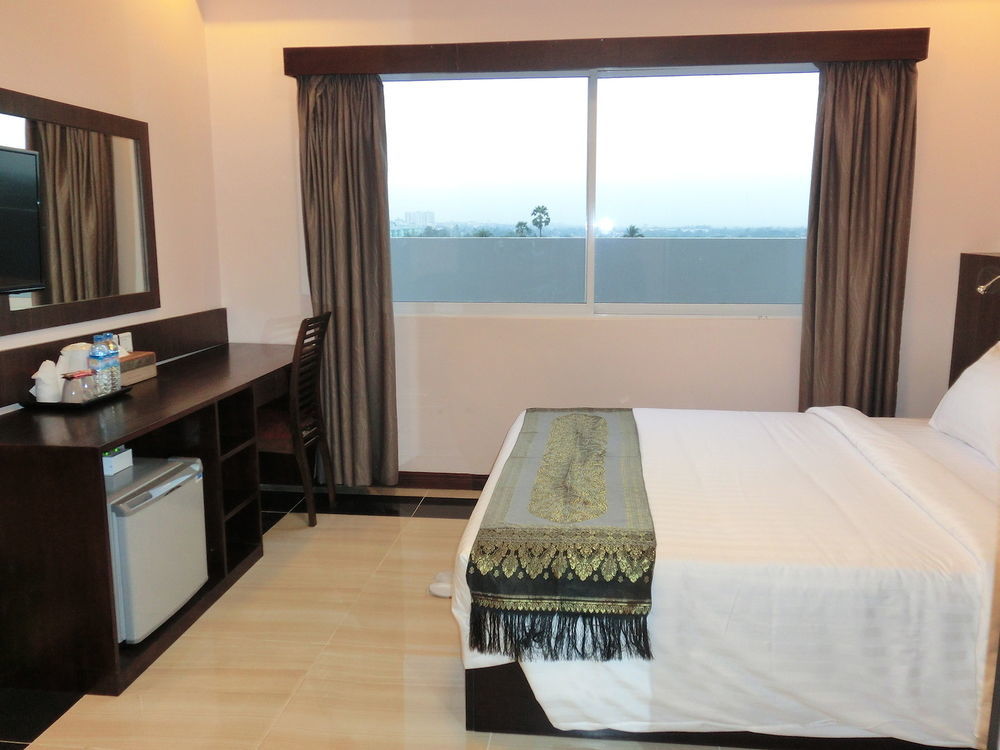 Hotel Yankin Yangon Exterior photo